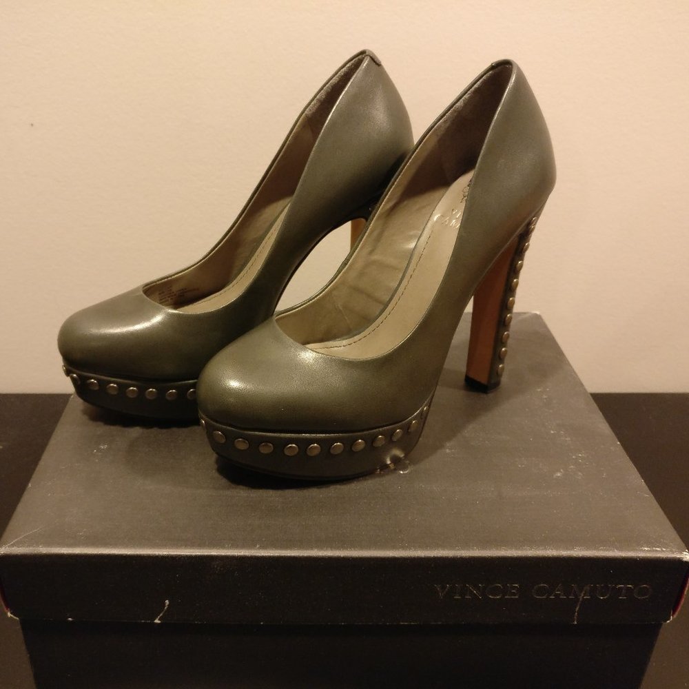 new in box Vince Camuto heels